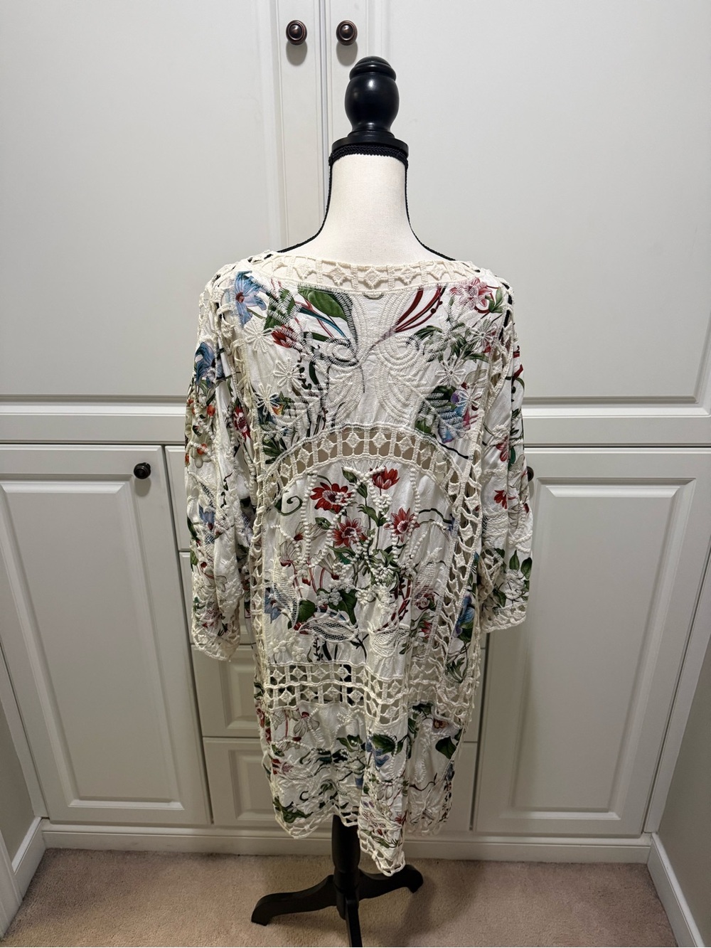 *New Anthropologie Clea crochet Kimono One Size - Picture 8 of 11